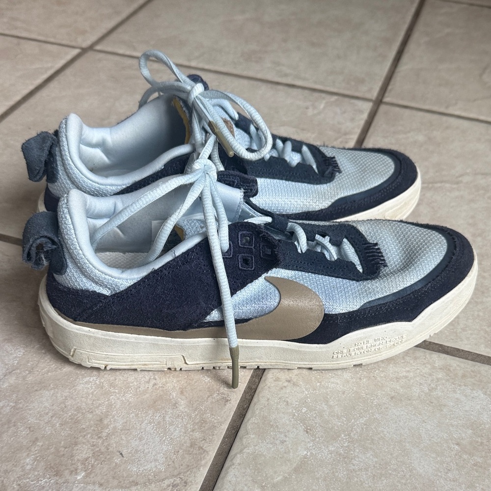 Nike SB Air Zoom Day One Light Blue & Navy Low-Top Skateboarding Sneakers